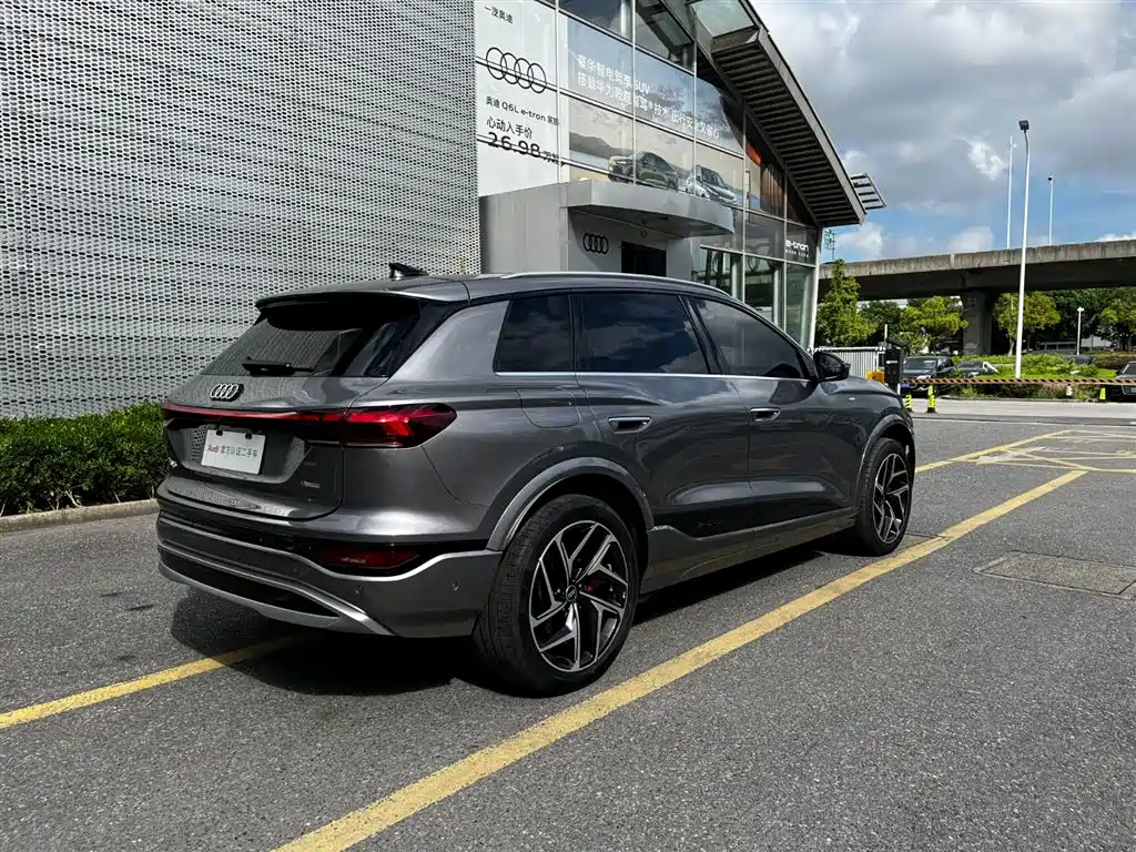 Audi Q6L e-tron — миниатюра 5