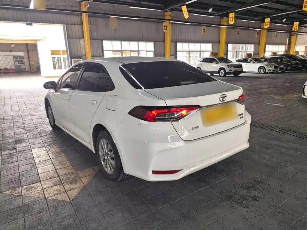 Toyota Corolla — миниатюра 5