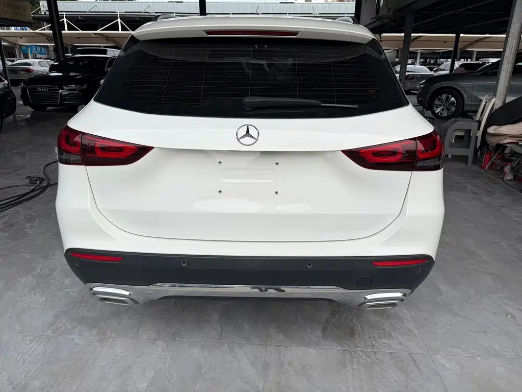 Mercedes-Benz GLA — миниатюра 10