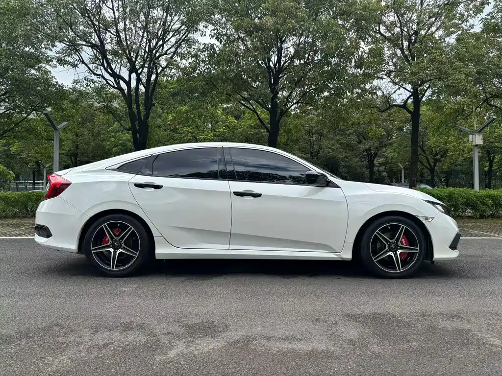Honda Civic — миниатюра 3