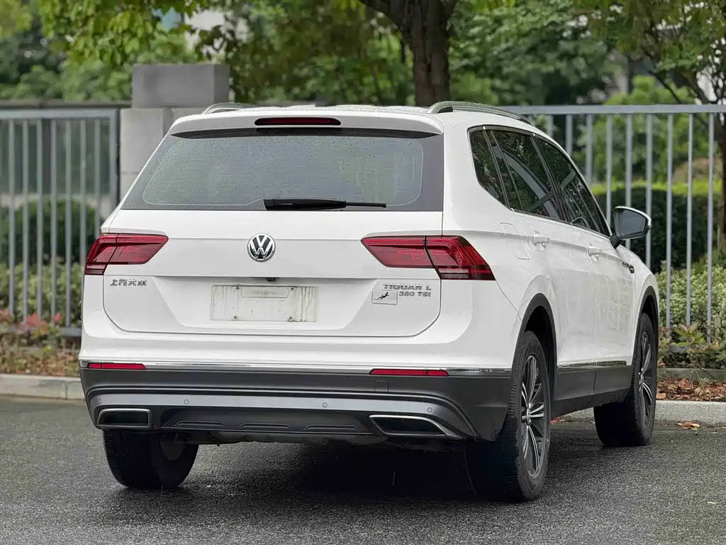 Volkswagen Tiguan L L 2017 380TSI AT Luxury