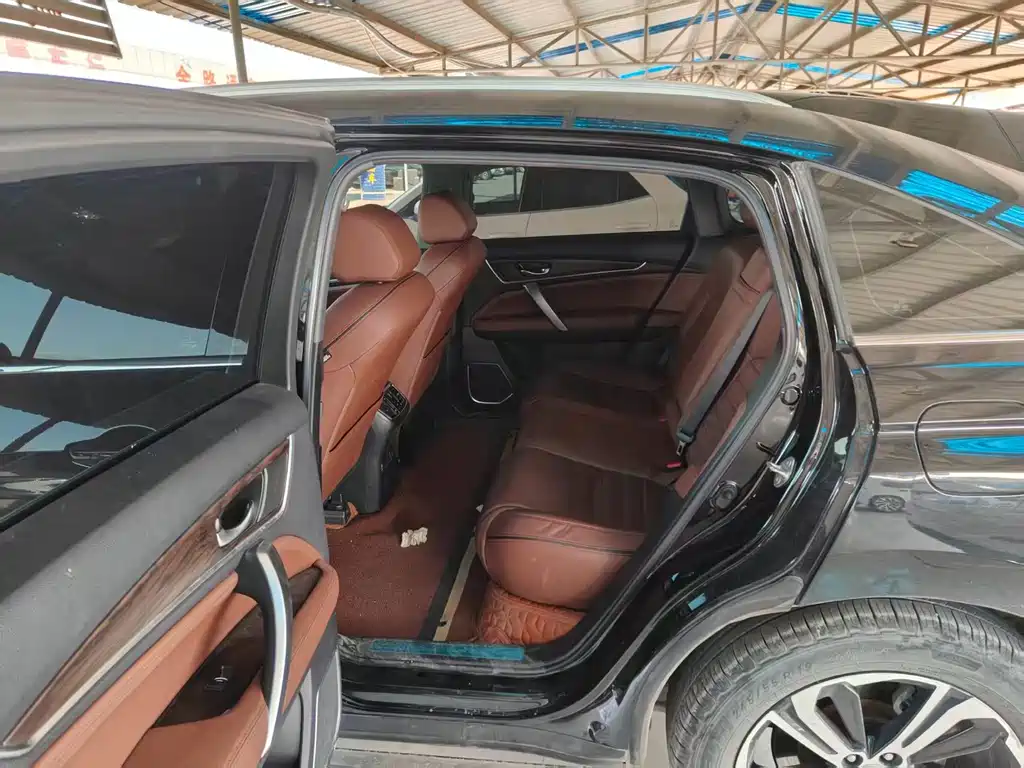 Honda UR-V — миниатюра 7