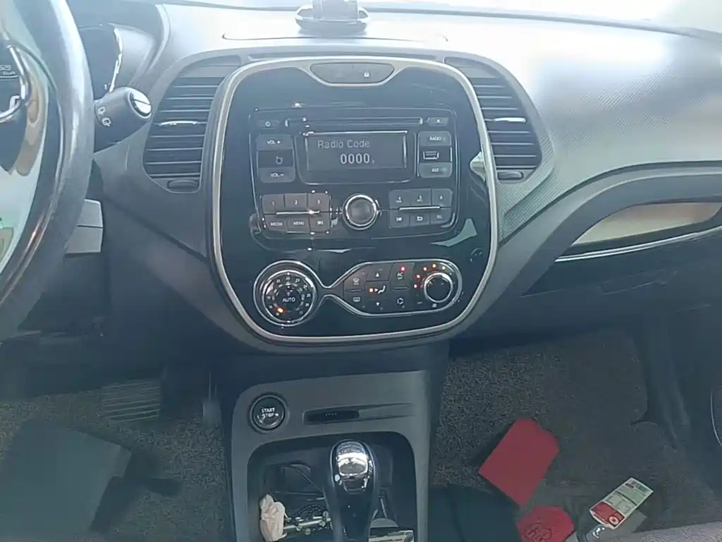 Renault Captur — миниатюра 13