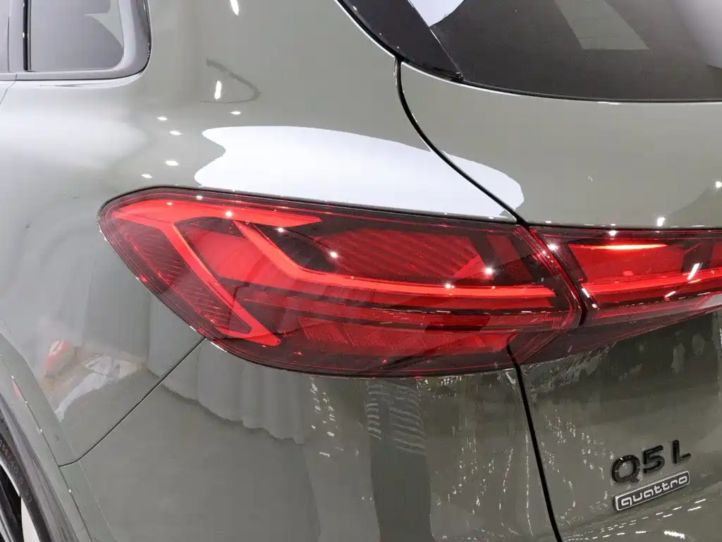 Audi Q5L — миниатюра 19