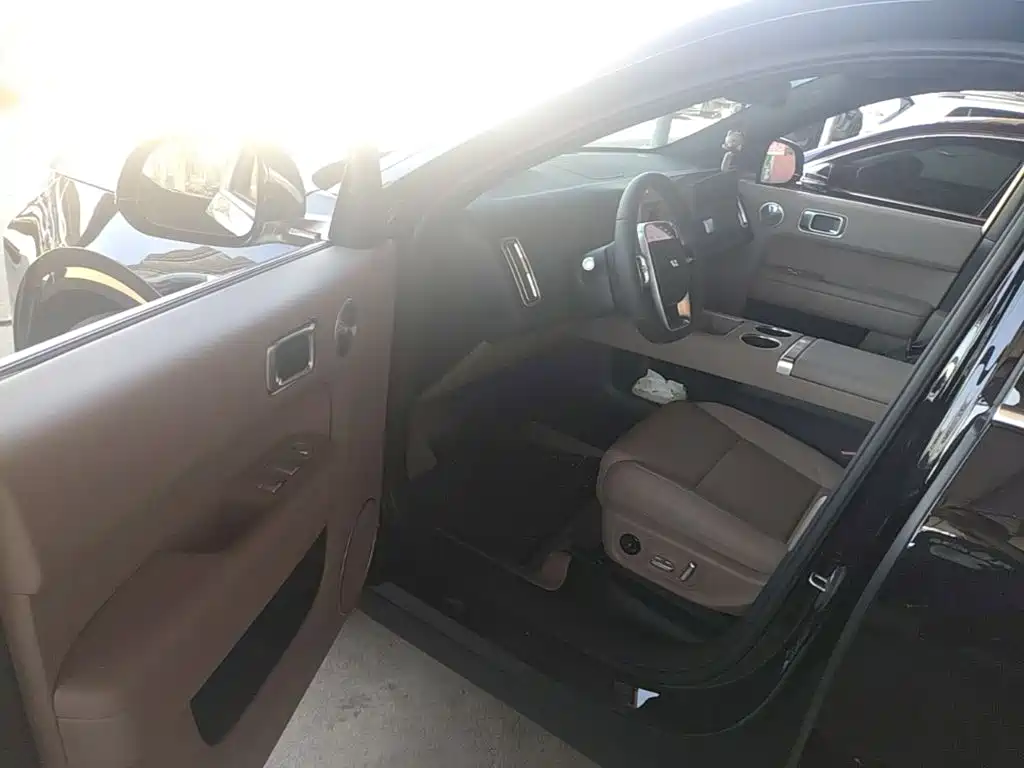 Li Auto Li L6 — миниатюра 16