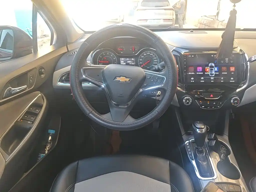 Chevrolet Cruze — миниатюра 11