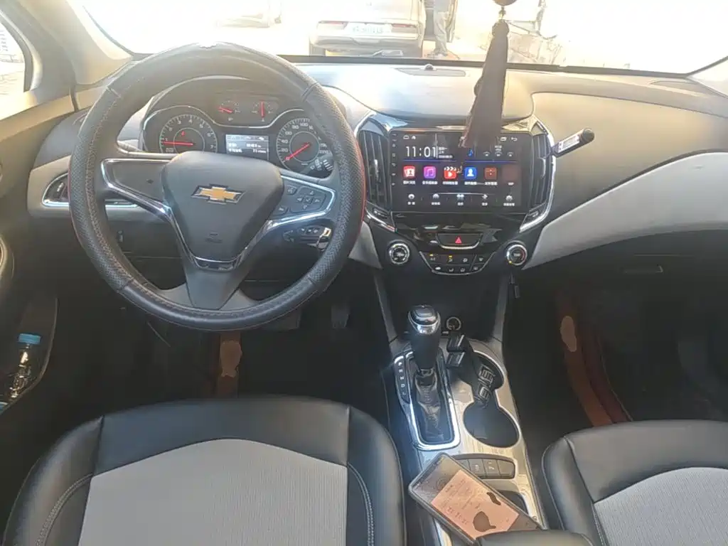 Chevrolet Cruze — миниатюра 10