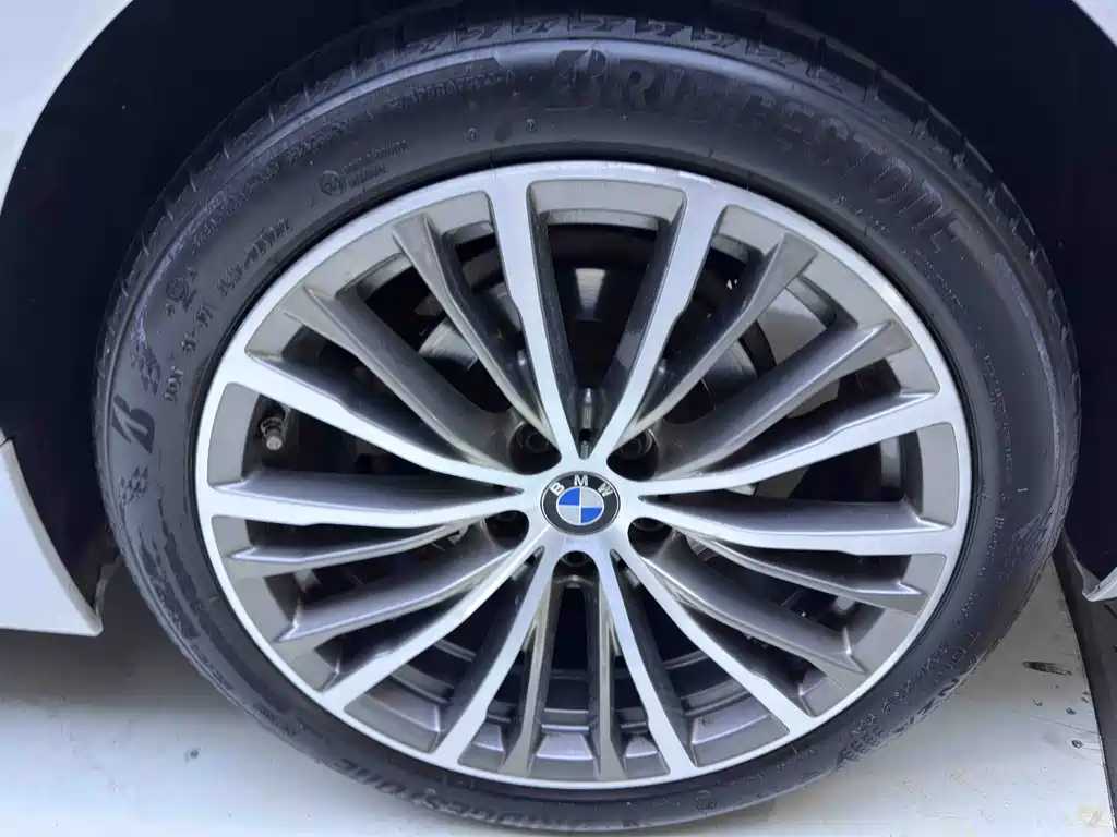 BMW 3 Series — миниатюра 21