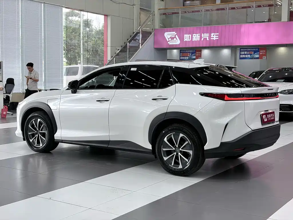 Lexus RZ — миниатюра 5
