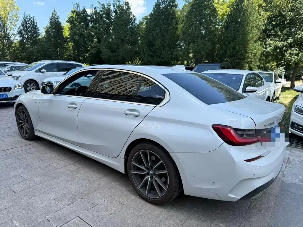 BMW 3 Series — миниатюра 9