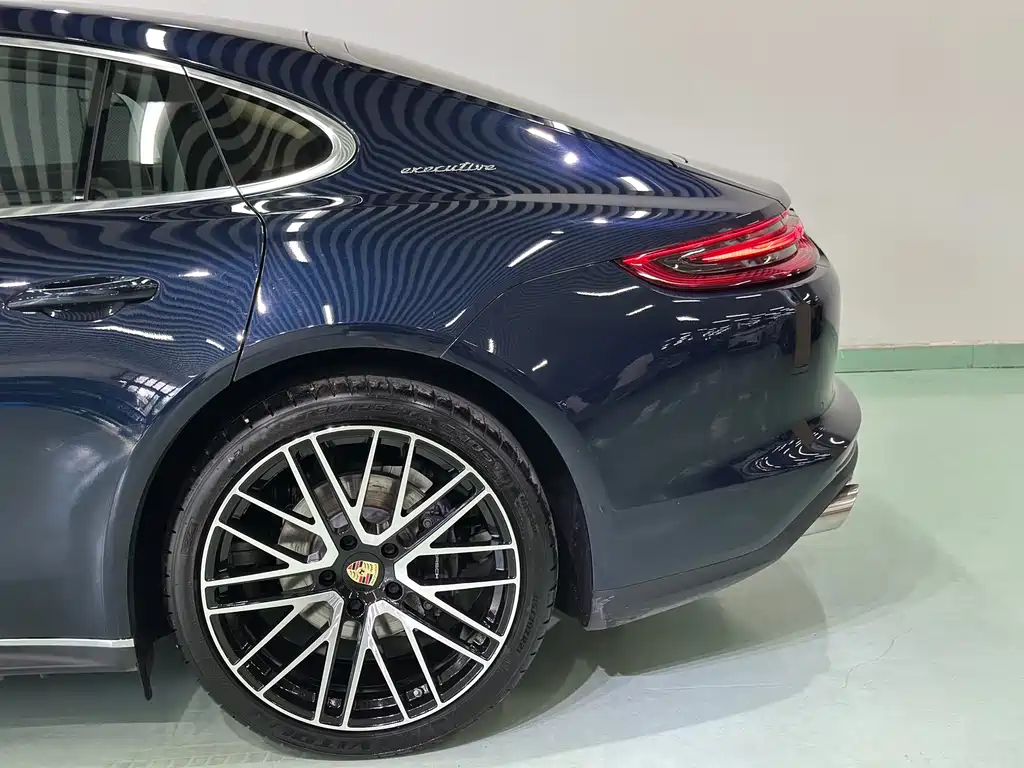 Porsche Panamera — миниатюра 9