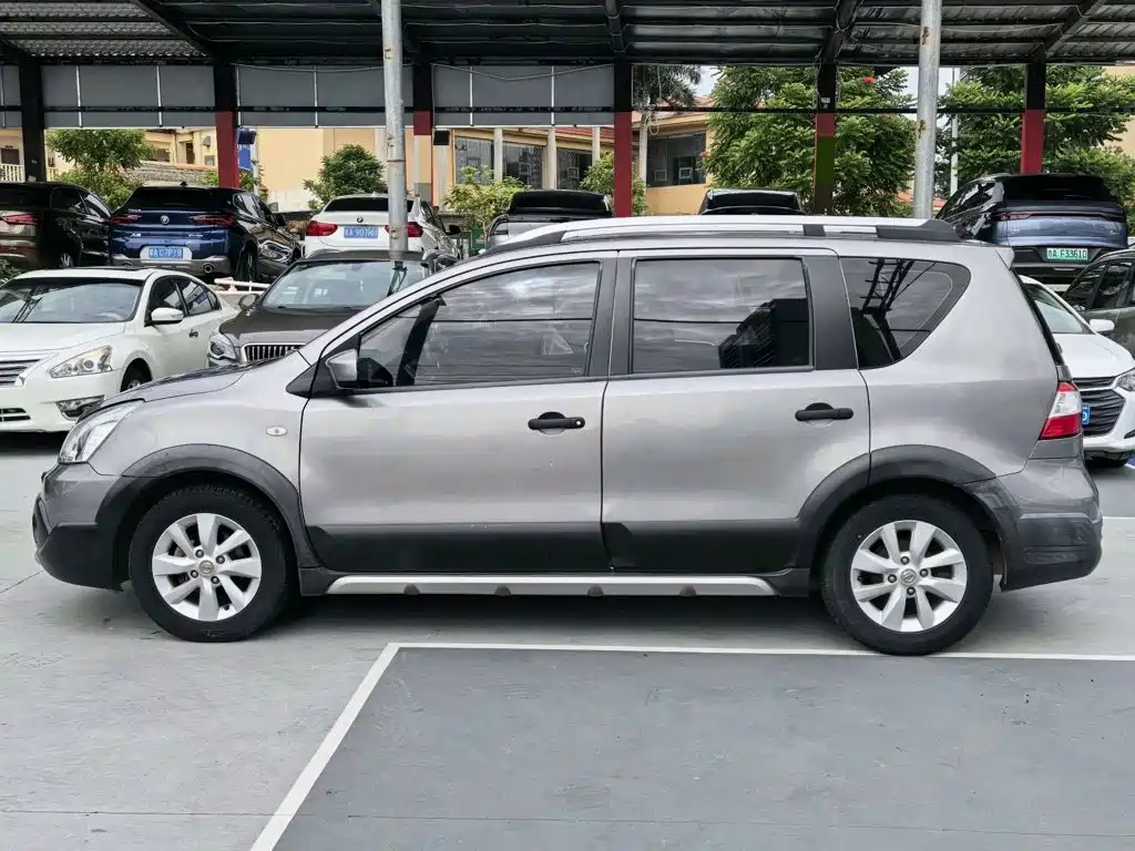 Nissan Livina — миниатюра 9