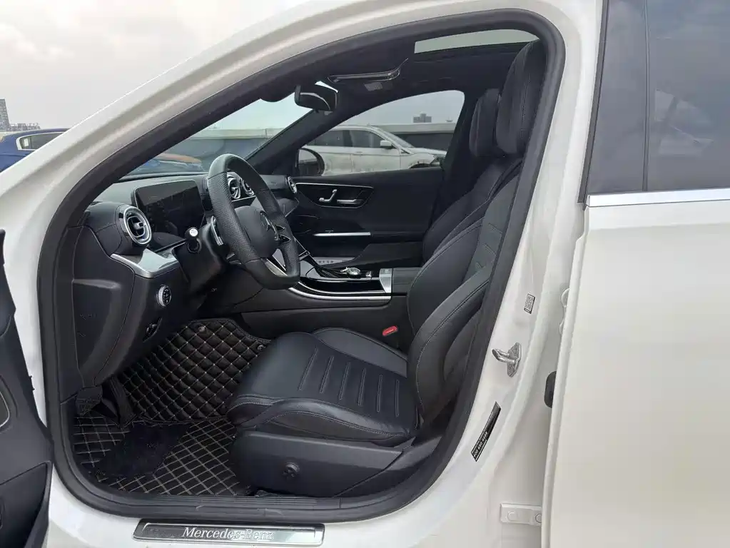 Mercedes-Benz C-Class — миниатюра 5