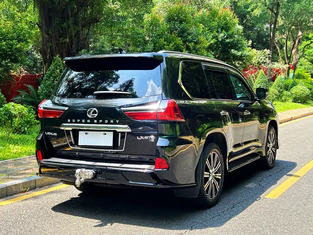 Lexus LX — миниатюра 19
