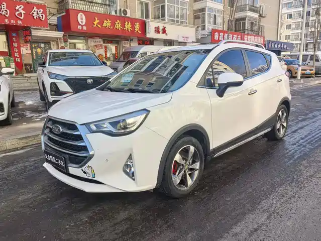 2017 JAC M1 (Refine)