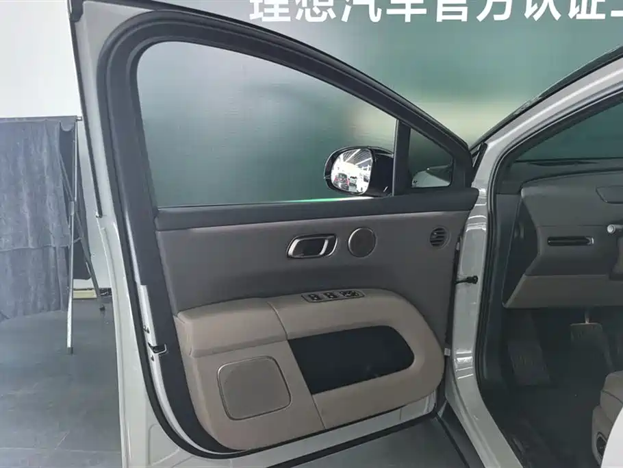 Li Auto i6 2025 Standard