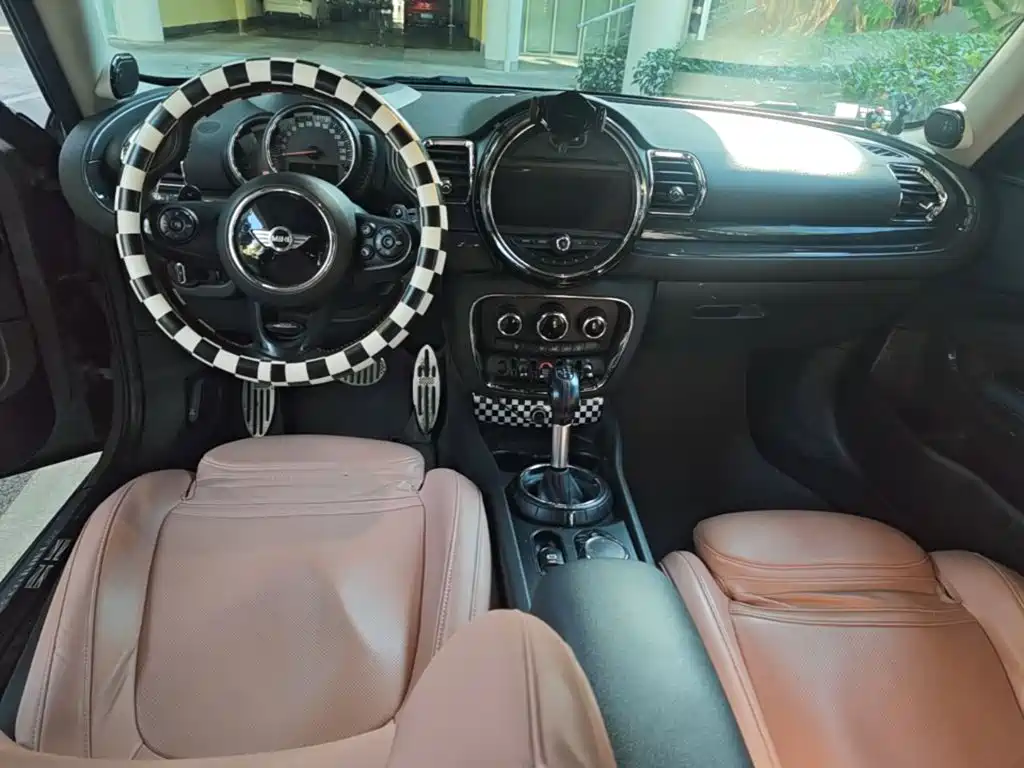 MINI Mini Clubman — миниатюра 11