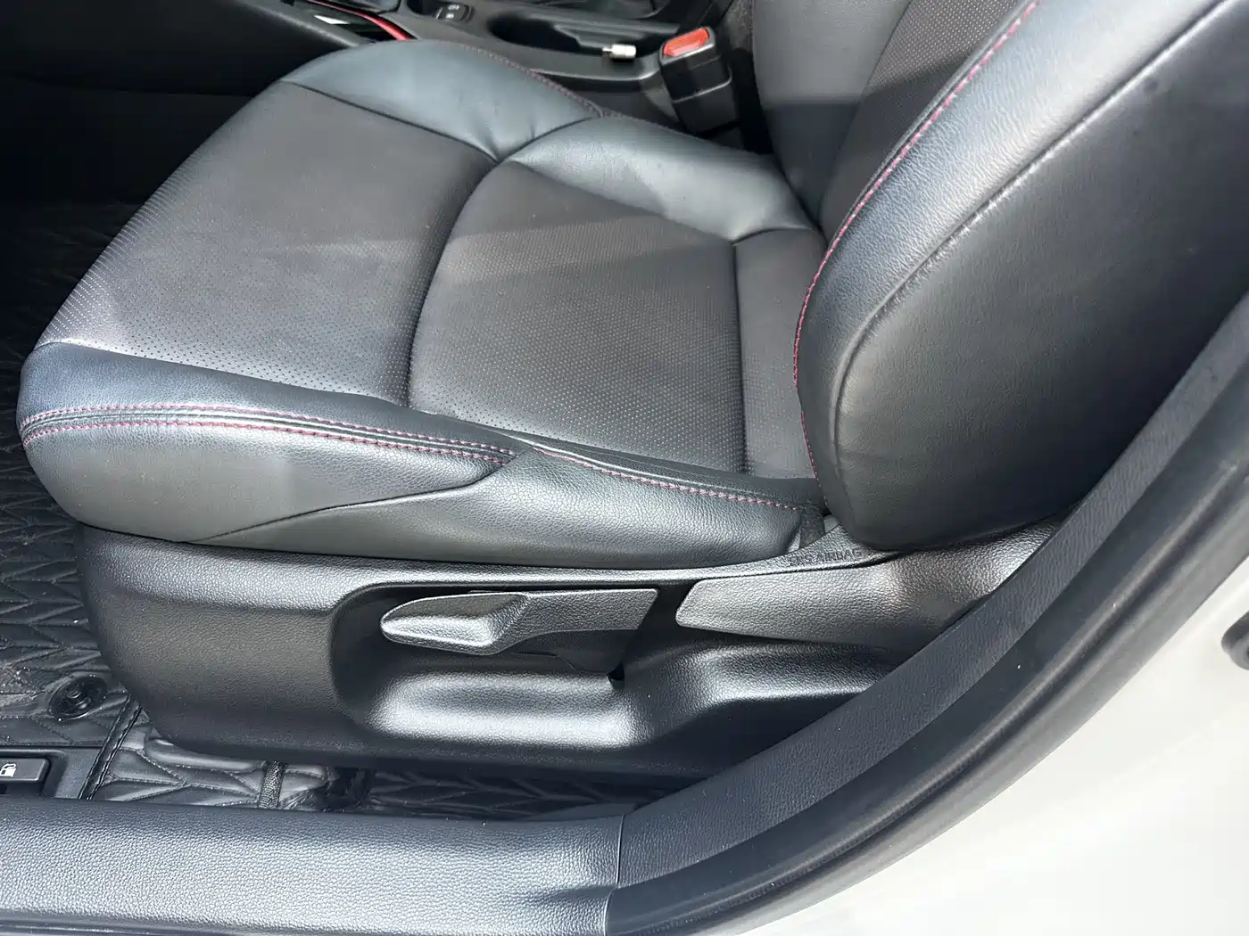 Toyota Lei Ling 2023 Белый из Китая, фото 4