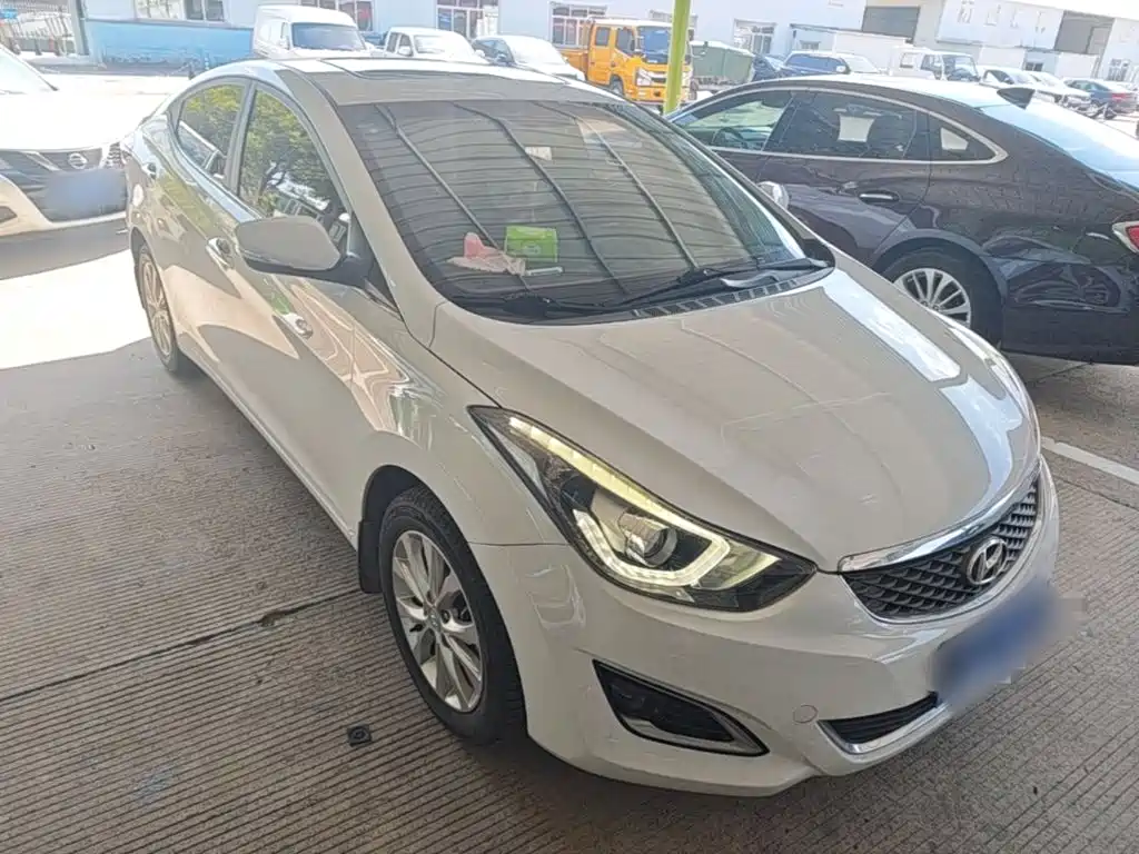 Hyundai Elantra Langdong — миниатюра 4