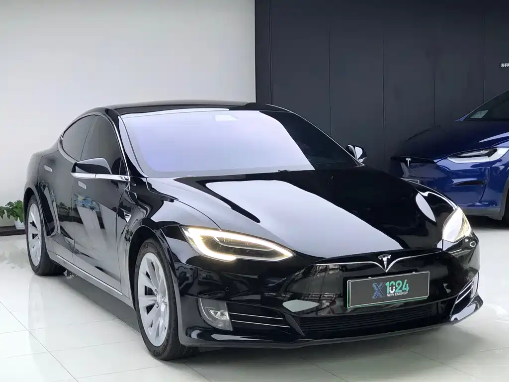 Tesla Model S — миниатюра 3