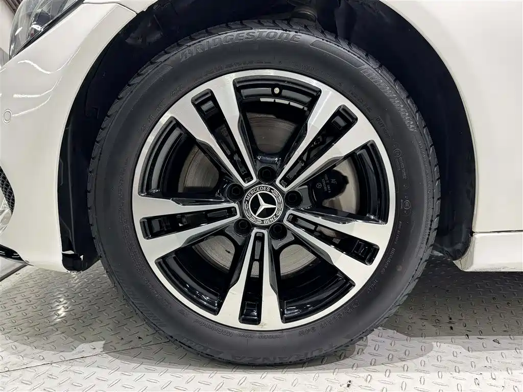 Mercedes-Benz C-Class — миниатюра 9