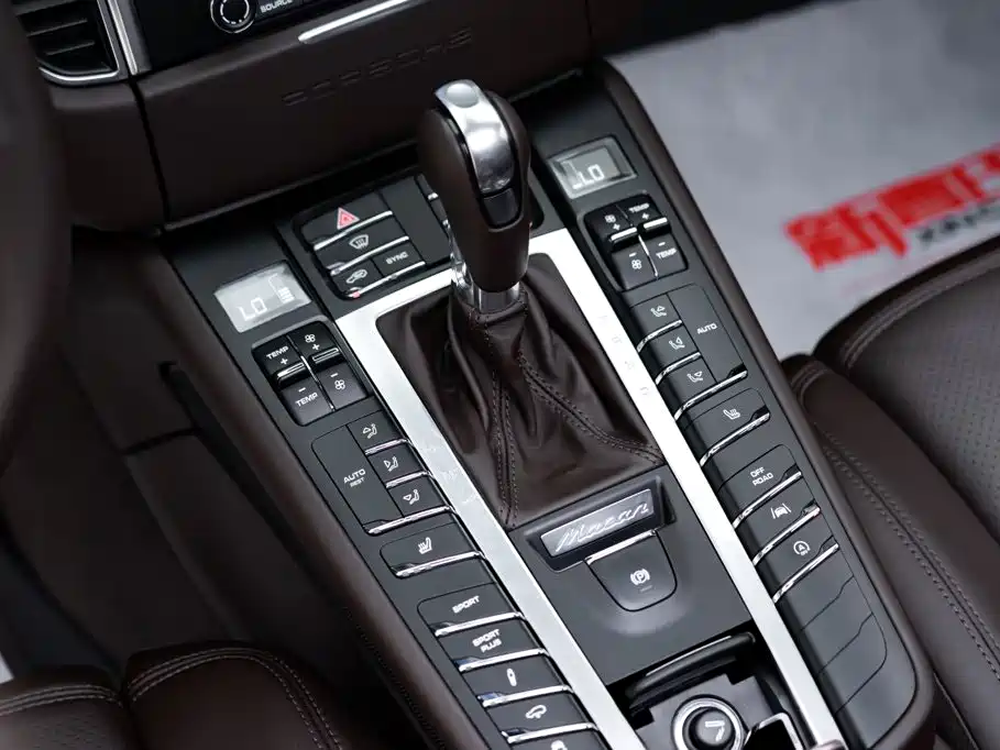 Porsche Macan — миниатюра 16
