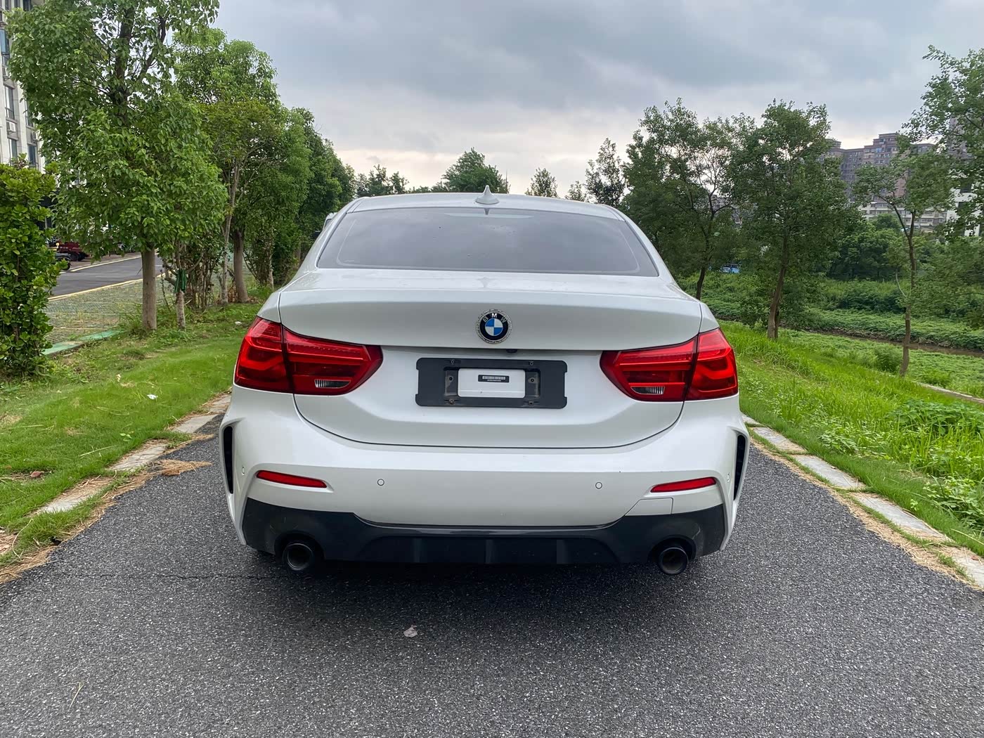 BMW 1 Series 1.5 л 2021 г. Белый, пробег 50000 км