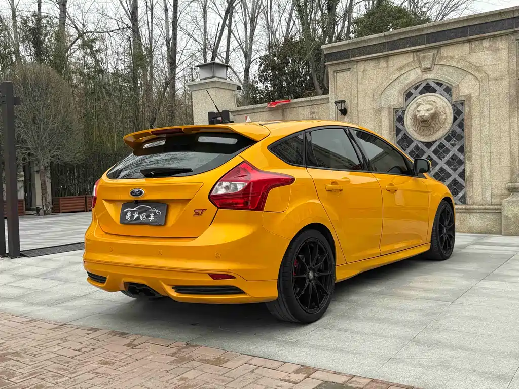 Ford Focus (Import) — миниатюра 4