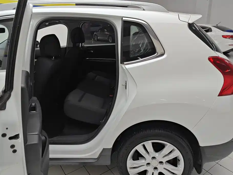 Peugeot 3008 — миниатюра 11