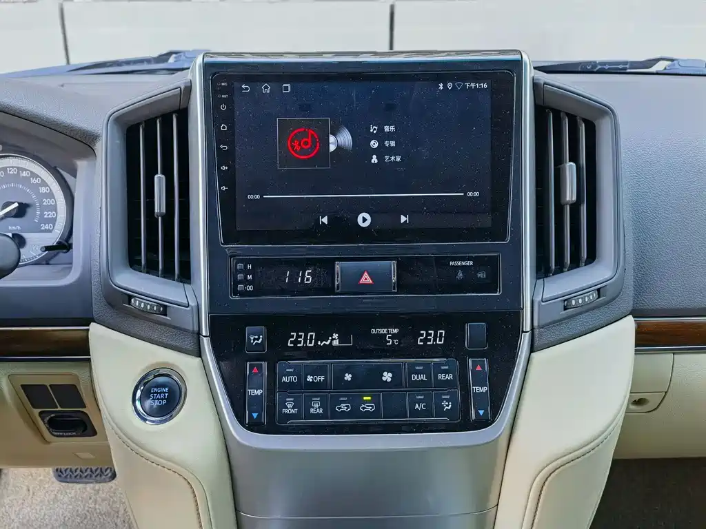 Toyota Land Cruiser 2016 4.6L AT