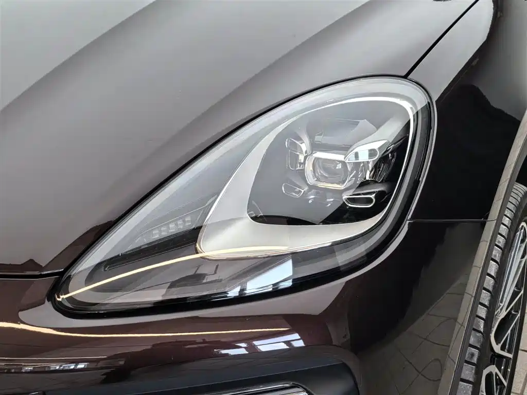 Porsche Cayenne — миниатюра 33