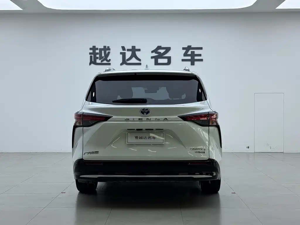 Toyota Sienna — миниатюра 20