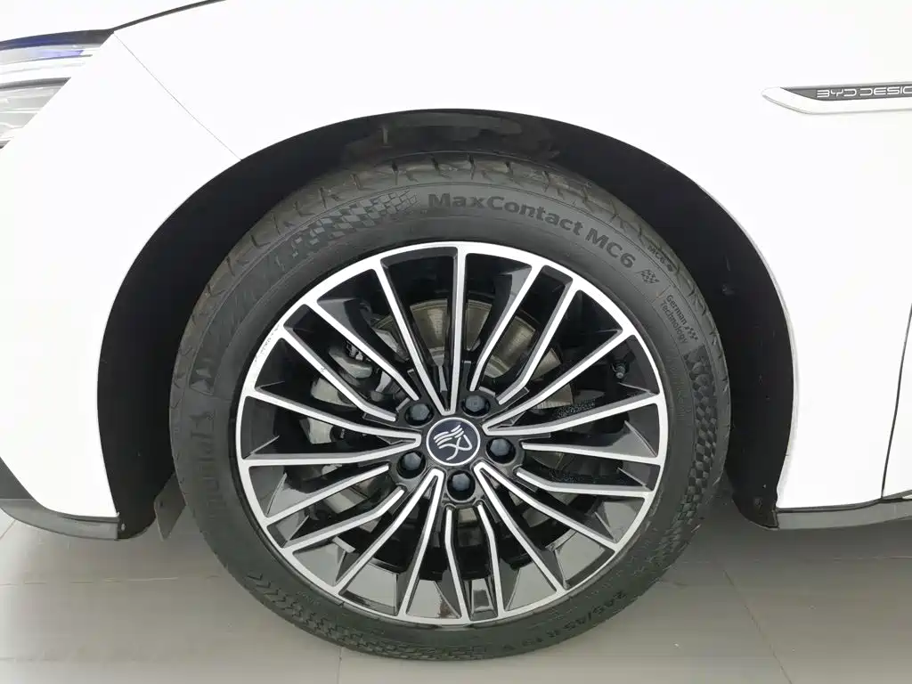 BYD Han — миниатюра 17