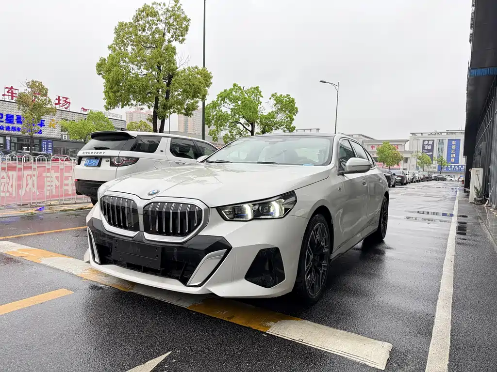 BMW 5 Series 2026