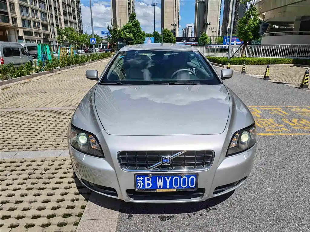 Volvo C70 — миниатюра 2