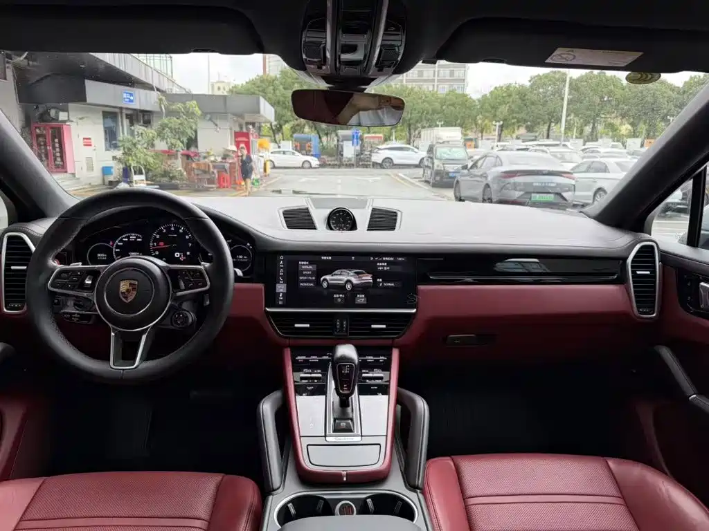 Porsche Cayenne — миниатюра 5