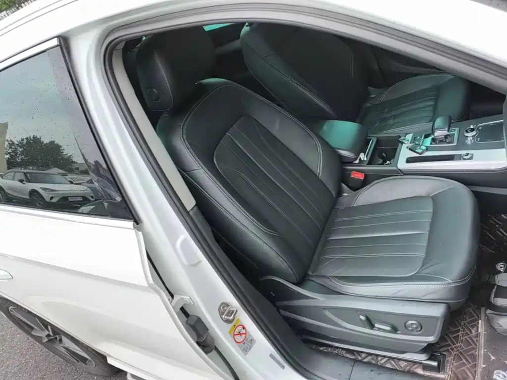 Audi Q5L — миниатюра 25