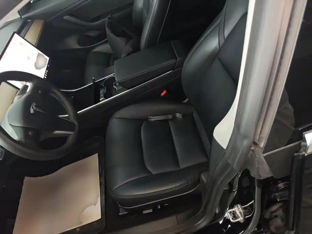 Tesla Model 3 — миниатюра 15