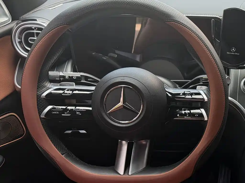 Mercedes-Benz GLC — миниатюра 9