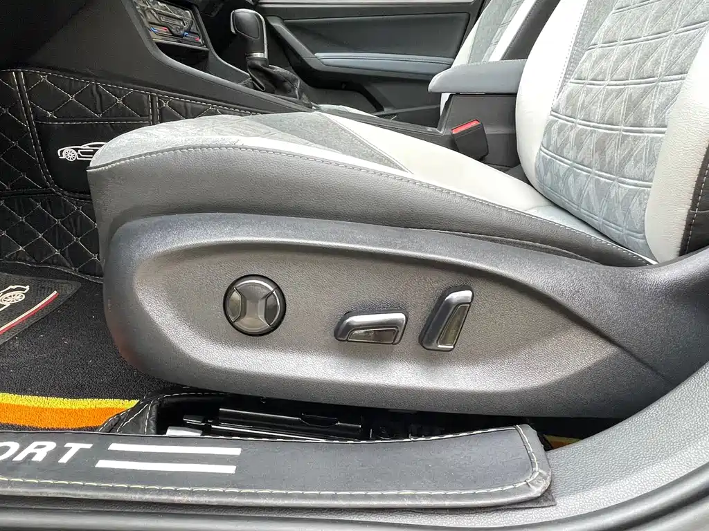 Volkswagen Lavida — миниатюра 10