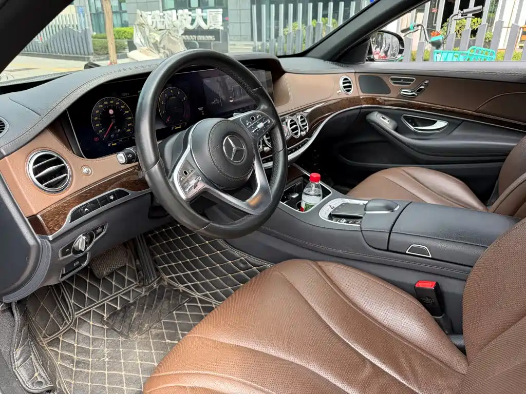 Mercedes-Benz S-Class — миниатюра 7
