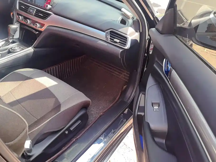 Honda Accord — миниатюра 8