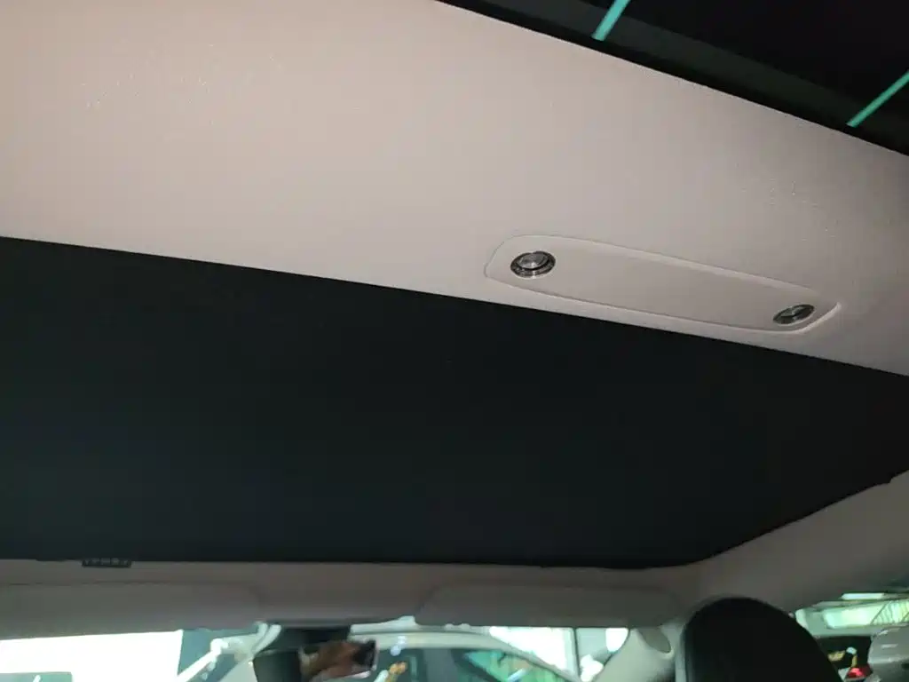 Tesla Model 3 — миниатюра 18