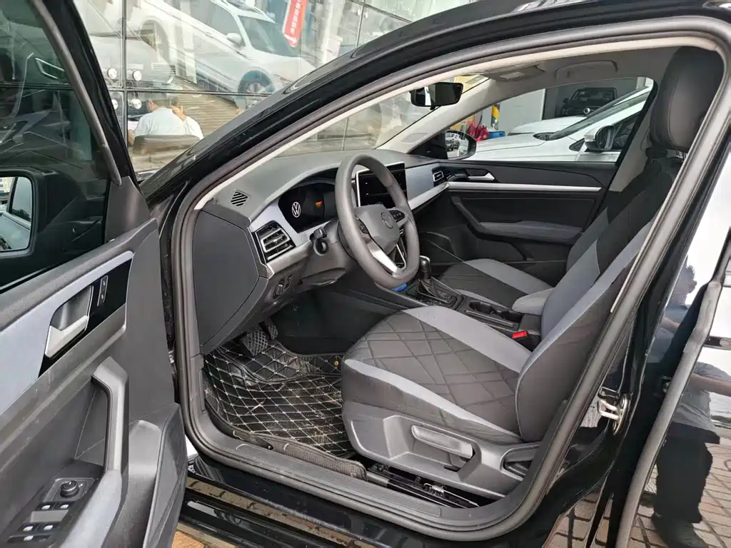 Volkswagen Lavida — миниатюра 7