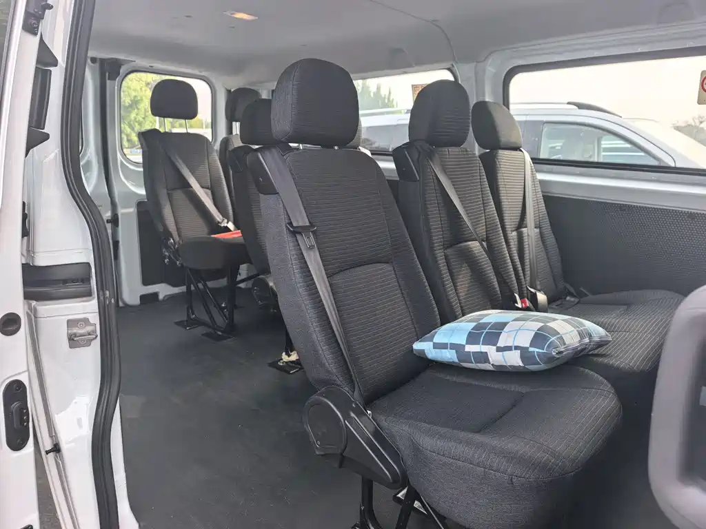 Ford Transit — миниатюра 7