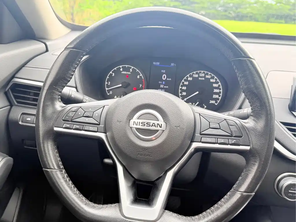 Nissan Teana — миниатюра 18