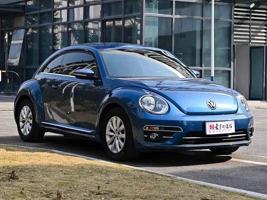 VOLKSWAGEN BEETLE
