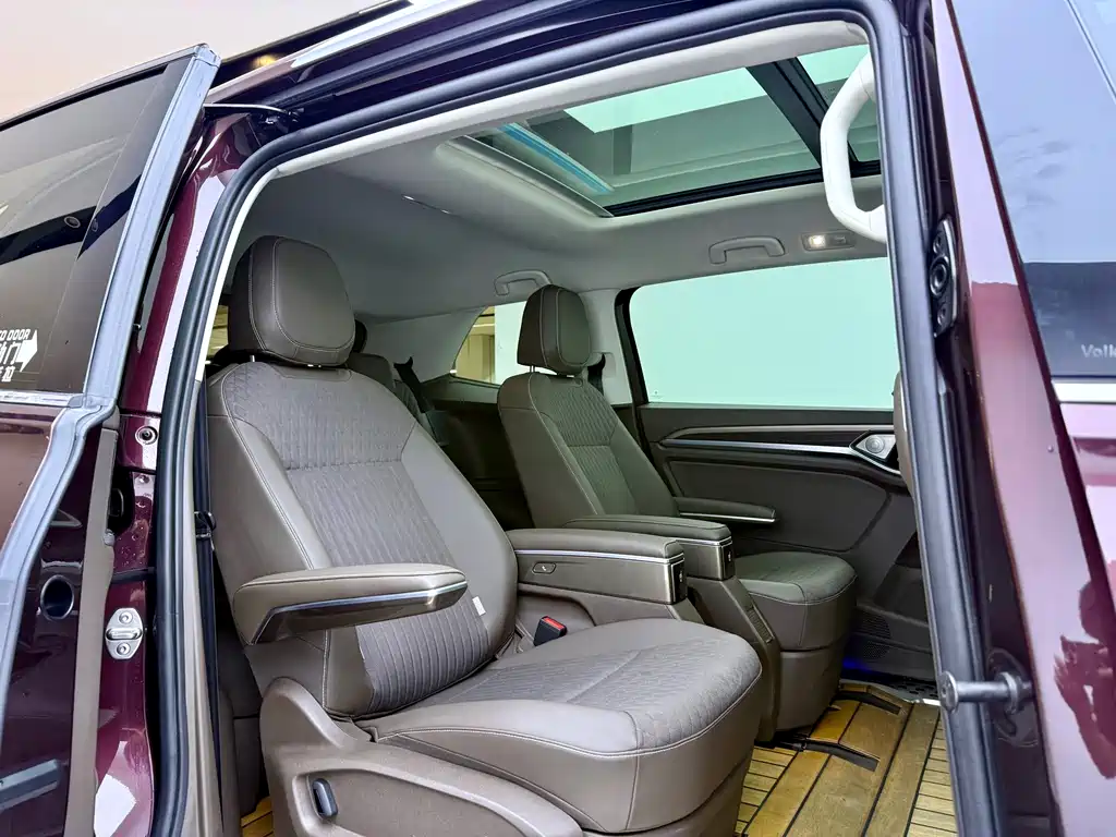 Volkswagen Viloran 2020 330TSI