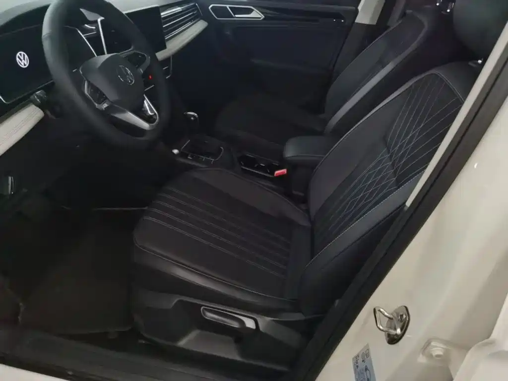Volkswagen Tiguan L — миниатюра 15