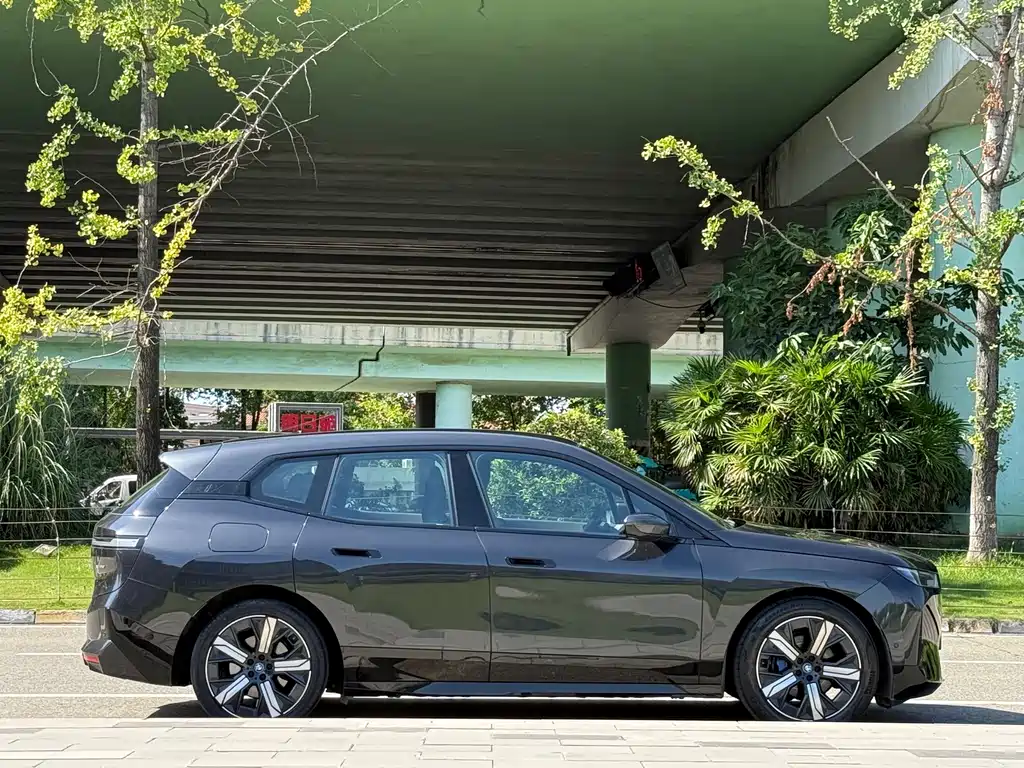 BMW iX — миниатюра 5